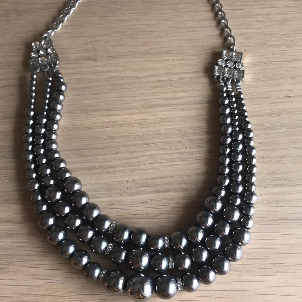 Lia Sophia vignette necklace